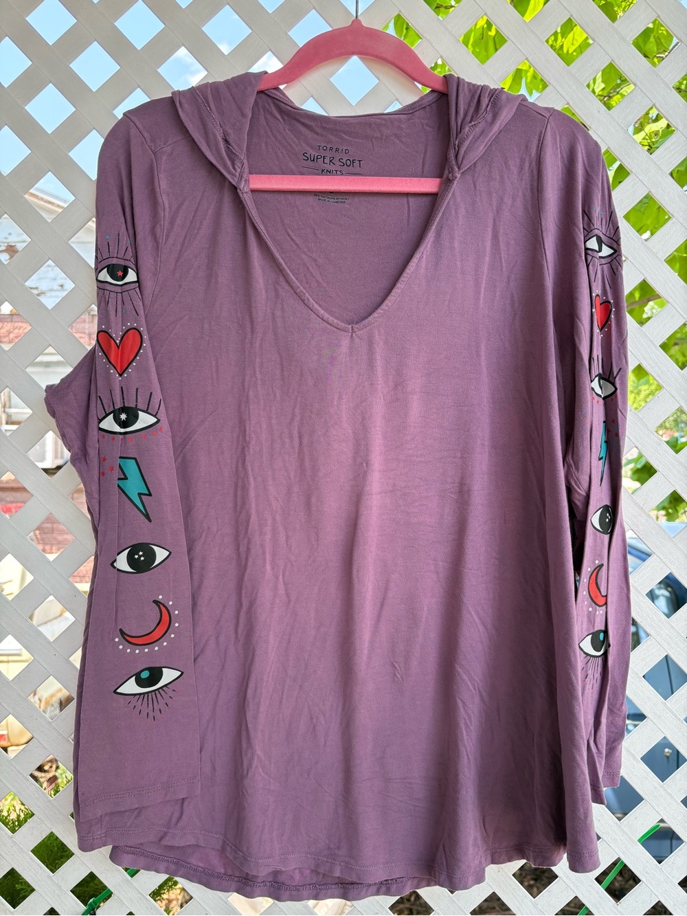 torrid Dusty Plum Hooded V-Neck Top with Sleeve Graphic Prints